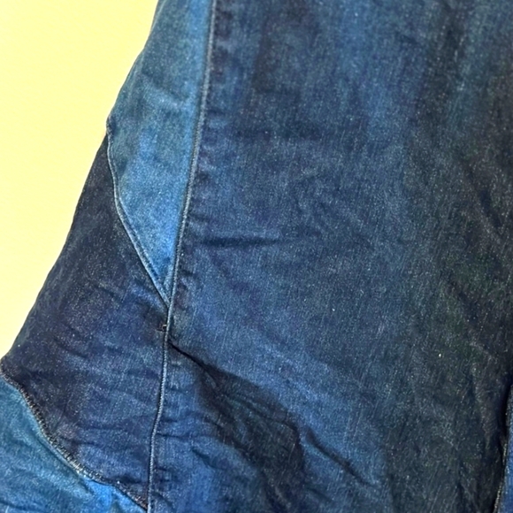 YMI Gigi Fit Flare Bell Bottom High Waist Denim Jeanse Size 9/29 - Picture 3 of 11